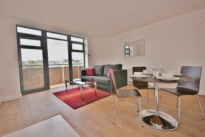 1 Bedroom Flat To Rent In Oldridge Road, Balham, SW12