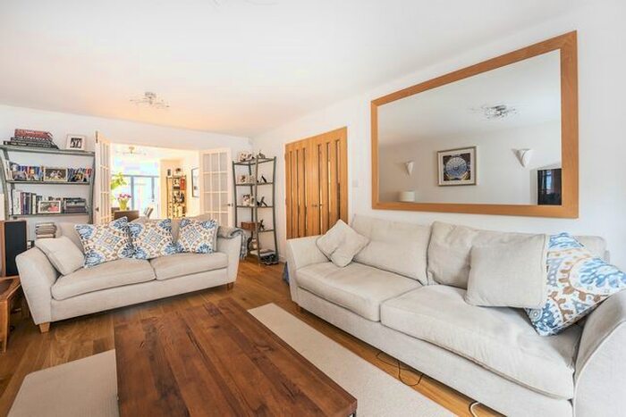 5 Bedroom Terraced House To Rent In Heights Close, London, SW20