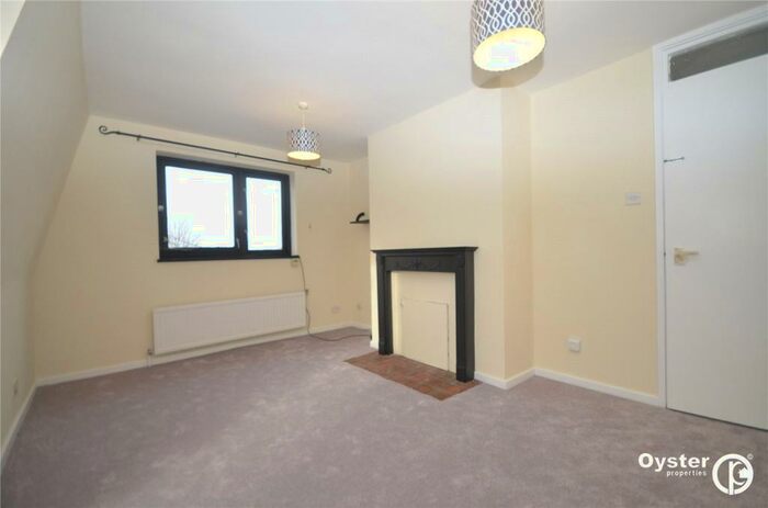 2 Bedroom Apartment To Rent In Somercoates Close, Barnet, EN4