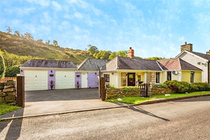 3 Bedroom Bungalow For Sale In Llanrhystud, Ceredigion, SY23