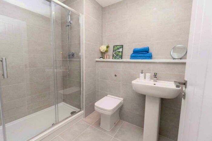 2 Bedroom Apartment To Rent In City Residence, Liverpool, Merseyside, L5