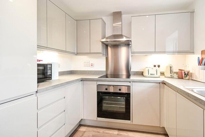 2 Bedroom Flat To Rent In Braeside Gardens, York, YO24