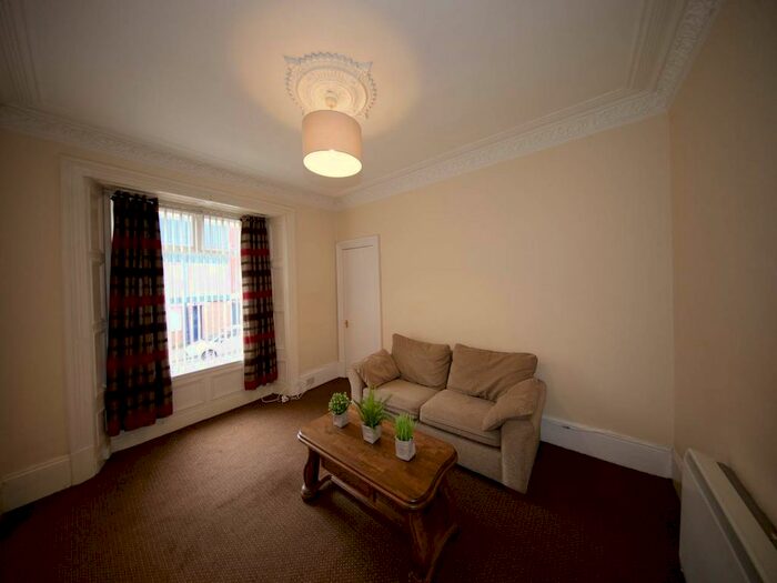 1 Bedroom Flat To Rent In Sandeman Street, Dundee, DD3