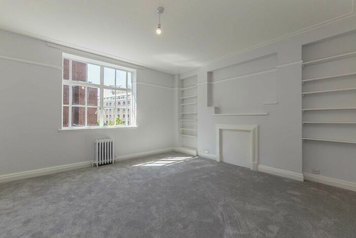 3 Bedroom Flat To Rent In Coram Street, London, WC1N