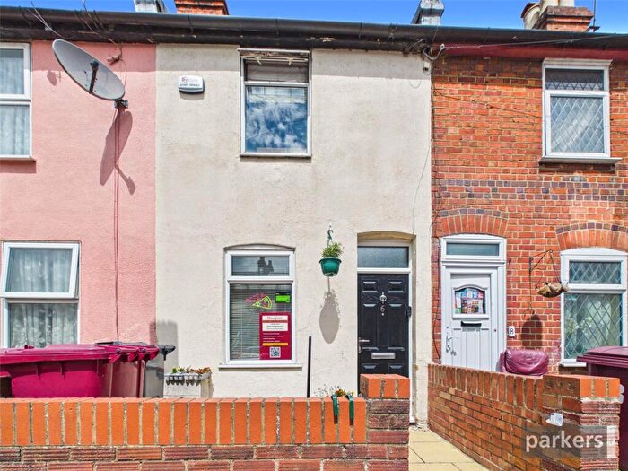 2 Bedroom Terraced House For Sale In Kings Road, Caversham, Reading, Berkshire, RG4
