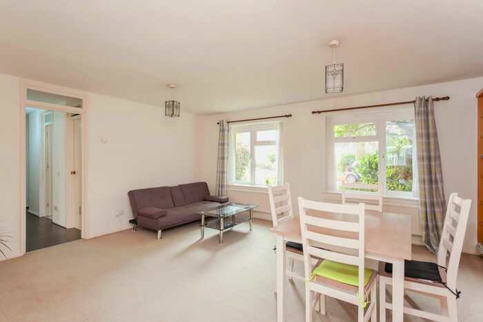 2 Bedroom Apartment To Rent In Divinity Road, East Oxford, OX4