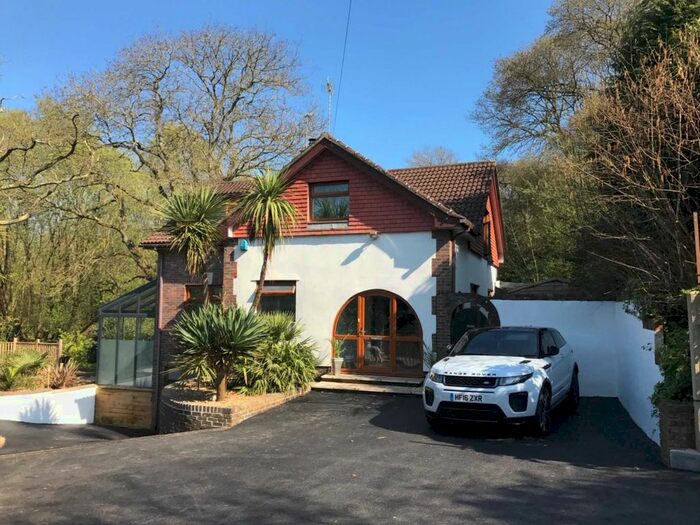 4 Bedroom Detached House To Rent In Ringwood Road, Bournemouth, BH11