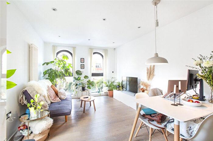 1 Bedroom Flat To Rent In Ruston Street, Bow, London, E3