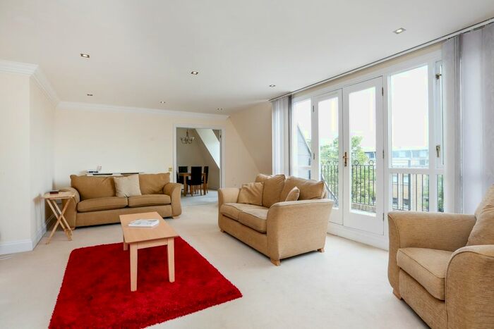 1 Bedroom Flat To Rent In Lansdowne Road, London, SW20