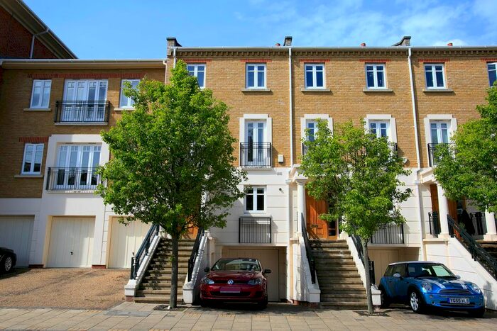 4 Bedroom Town House To Rent In Denton Road, East Twickenham, TW1