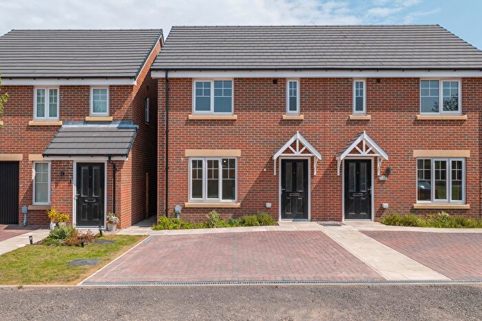 3 Bedroom End Of Terrace House For Sale In Swallowtail Way, Bamber Bridge, Preston, PR5
