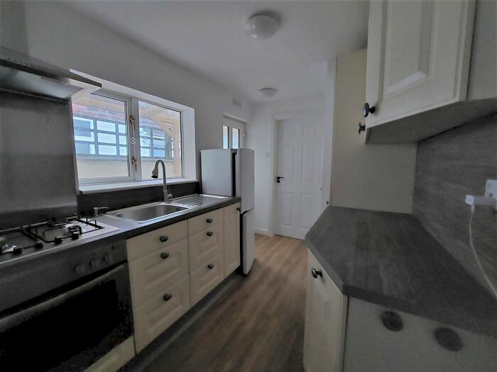 2 Bedroom Town House To Rent In Hamil Road, Burslem, Stoke-On-Trent, ST6