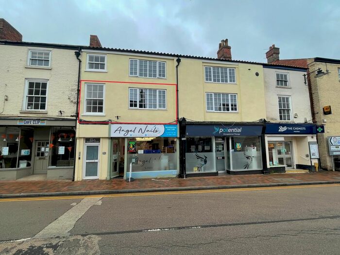 2 Bedroom Flat To Rent In Queen Street, Market Rasen, LN8