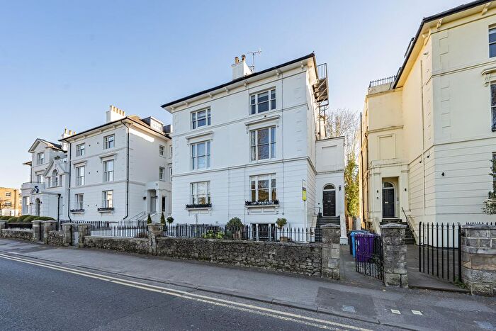 1 Bedroom Flat To Rent In Clarence Road, Windsor, SL4