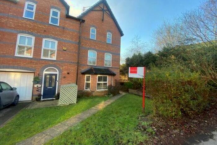 4 Bedroom Town House To Rent In Elmlea, Altrincham, WA15