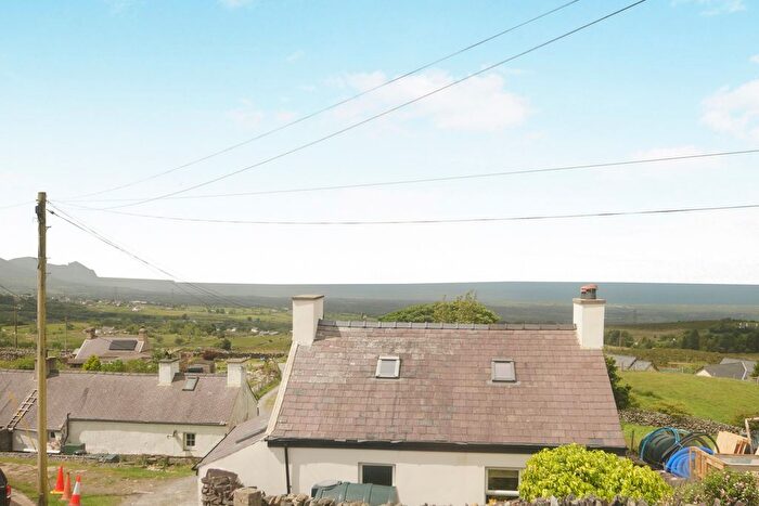 2 Bedroom Terraced House For Sale In Rhosgadfan, Caernarfon, Gwynedd, LL54