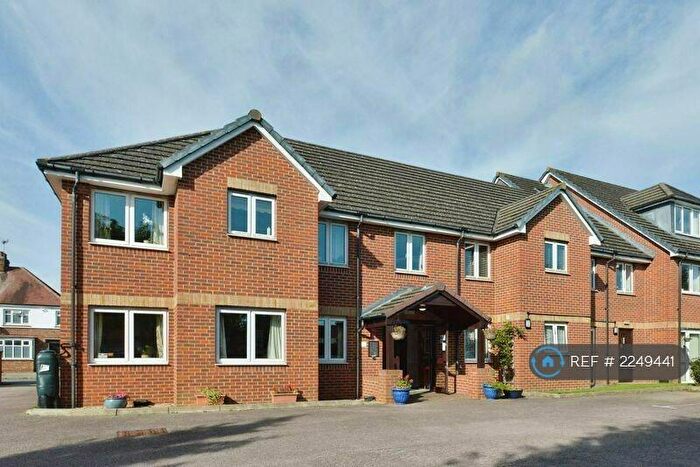 1 Bedroom Flat To Rent In Bagshot Court, Bletchley, Milton Keynes, MK2