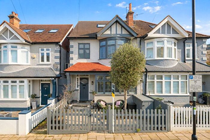 4 Bedroom Semi-Detached House For Sale In Kirkstall Gardens, Streatham, SW2