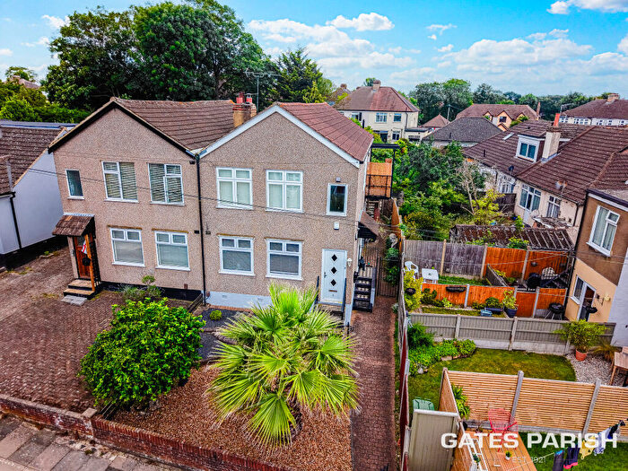 3 Bedroom Maisonette For Sale In Austral Drive, Hornchurch, RM11