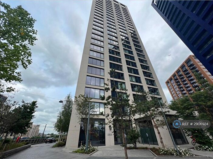 2 Bedroom Flat To Rent In City Island Way, London, E14