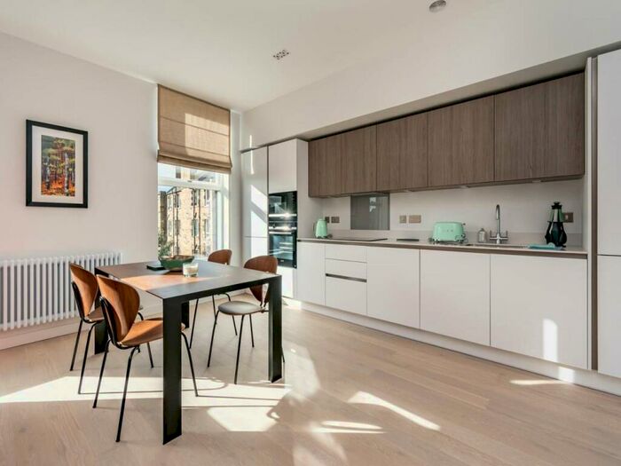 2 Bedroom Flat To Rent In Canaan Lane, Morningside, Edinburgh, EH10