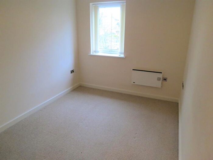 2 Bedroom Flat To Rent In Brooklands Court, Mill Moor Road, Meltham, HD9