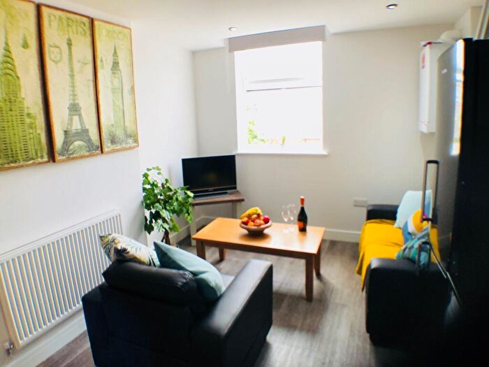 3 Bedroom Apartment To Rent In B Charnwood Grove, West Bridgford, Nottingham, NG2