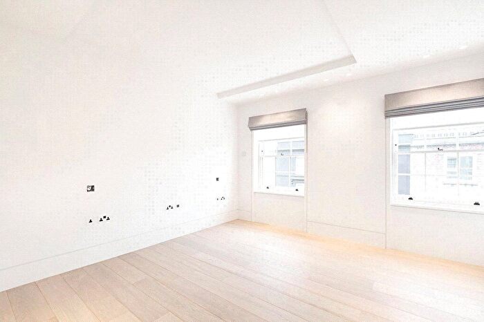 3 Bedroom Flat To Rent In Portobello Road, Notting Hill, W11