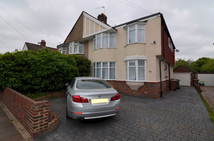 5 Bedroom Semi-Detached House To Rent In Hurst Road, Sidcup, DA15