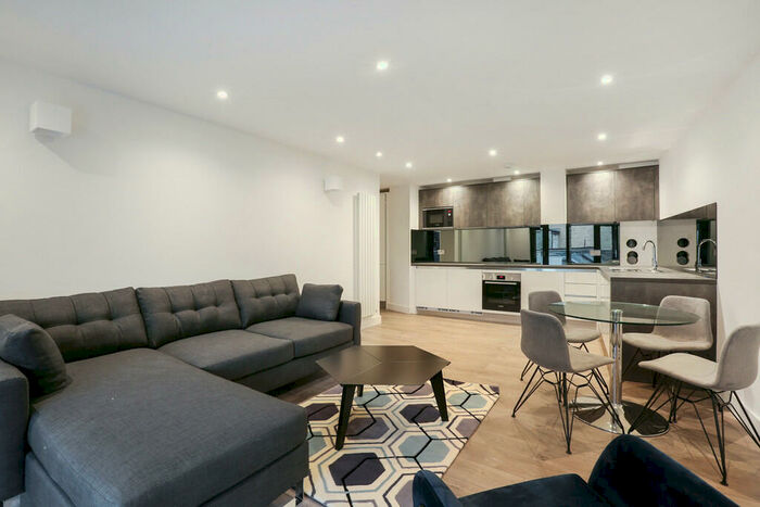 2 Bedroom Apartment To Rent In Commercial Road, Whitechapel, London, E1