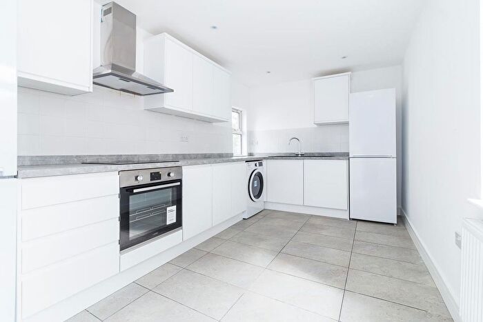 4 Bedroom Maisonette To Rent In Blythe Road, Brook Green, W14