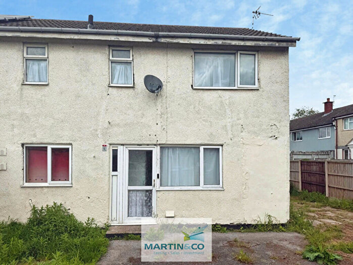 3 Bedroom End Of Terrace House For Sale In Cheviot Court, Carlton-in-Lindrick, Worksop, Nottinghamshire, S81