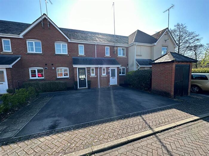 3 Bedroom Terraced House To Rent In Newmans Close, Wimborne, BH21