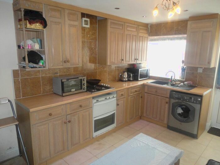 1 Bedroom Studio To Rent In Brabazon Road, Hounslow TW5