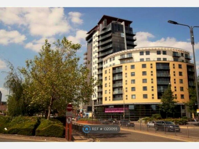 2 Bedroom Flat To Rent In Skyline, Leeds, LS9
