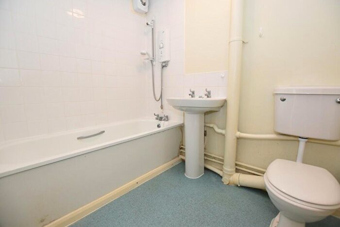 1 Bedroom Apartment For Sale In Kingston Close, Ramsgate, CT12