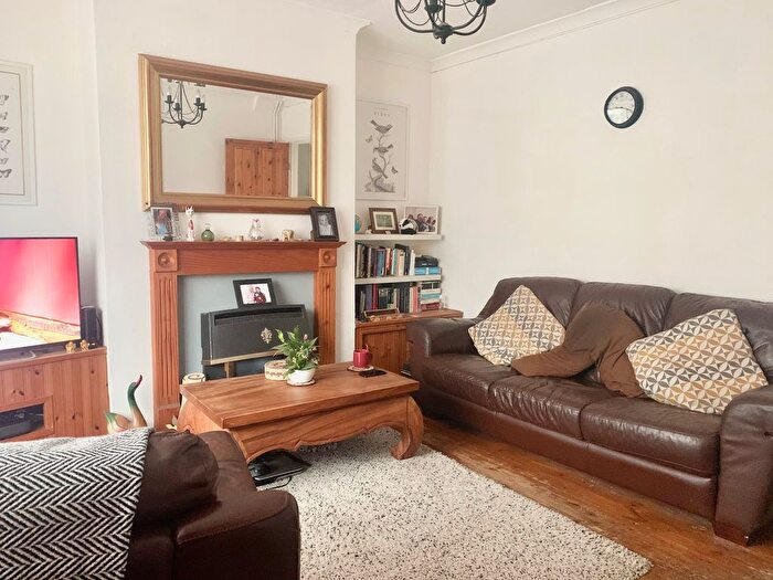 3 Bedroom Semi Detached House To Rent In School Lane, Nottingham, NG9