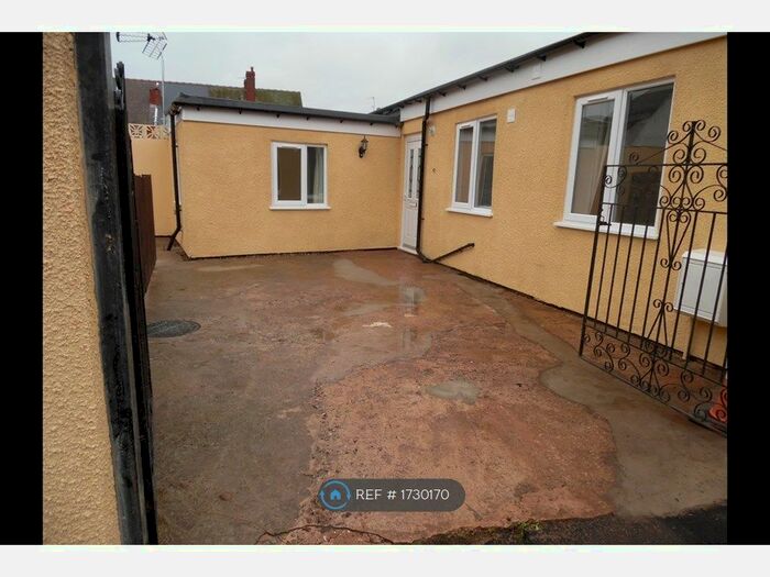 2 Bedroom Bungalow To Rent In Trinity Street, Cradley Heath, B64