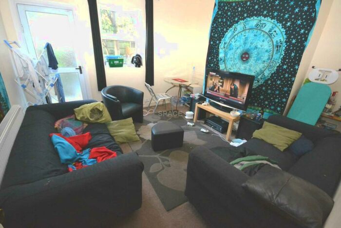 6 Bedroom Terraced House To Rent In Addington Road, Reading, Berkshire, RG1