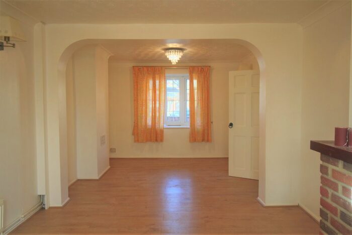 3 Bedroom Semi-Detached House To Rent In Wallace Road, Grays, Essex RM17