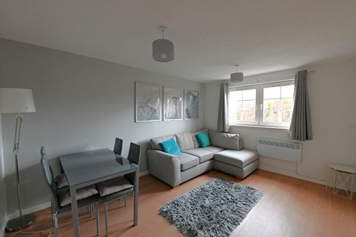 2 Bedroom Flat To Rent In Grandfield, Trinity, Edinburgh, EH6