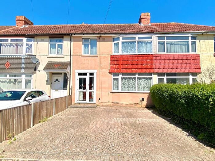 3 Bedroom Terraced House For Sale In Fairfield Avenue, Fareham, PO14