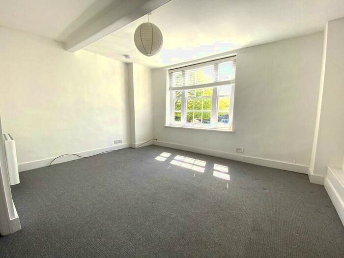 1 Bedroom Flat To Rent In Ivy Lane, Canterbury, CT1