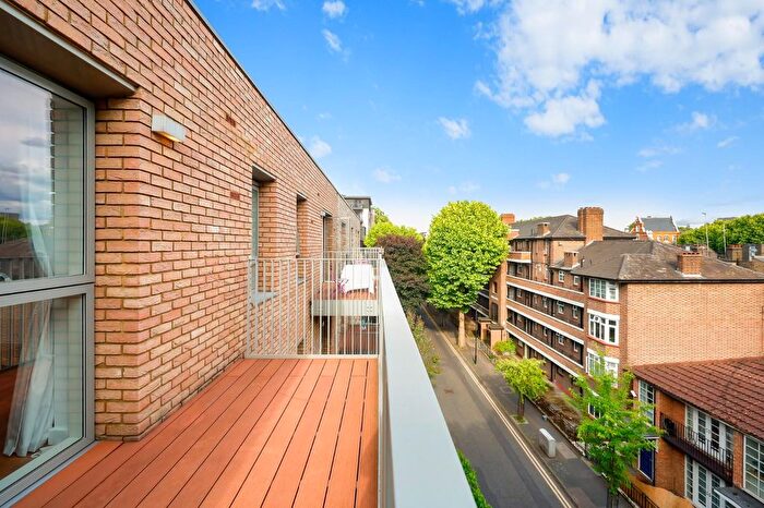 2 Bedroom Flat To Rent In Bevenden Street, N1