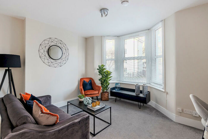 1 Bedroom Apartment To Rent In Temple Dwellings, Temple Street, London, E2