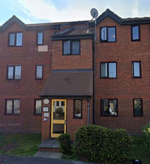 1 Bedroom Studio To Rent In Grays, RM20