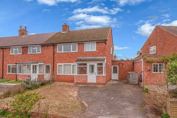 3 Bedroom Terraced House For Sale In South Green Drive, Stratford-Upon-Avon, CV37