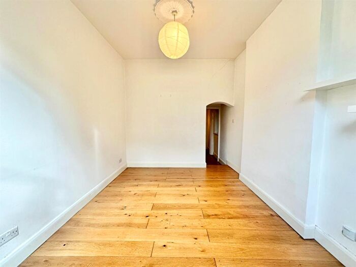 1 Bedroom Flat To Rent In Lewisham Road, London, SE13