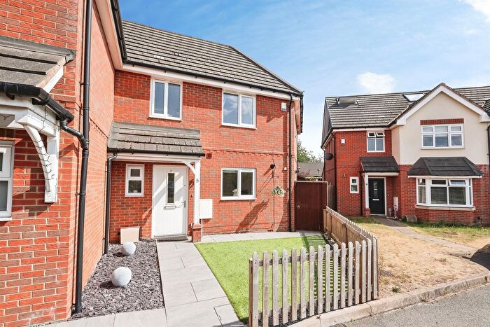3 Bedroom Semi-Detached House For Sale In Broom Close, Castle Bromwich, Birmingham, B36