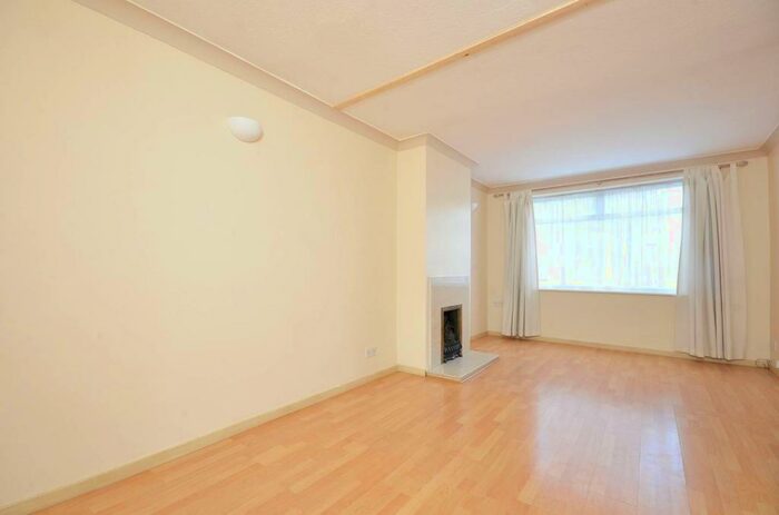 3 Bedroom House To Rent In First Avenue, West Molesey, KT8